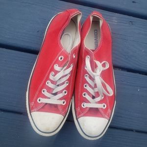 Red lowtop converse
